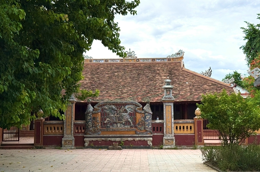 Kim Long Village Communal House, which preserves numerous ceremonies that have existed for hundreds of years. Photo: QT