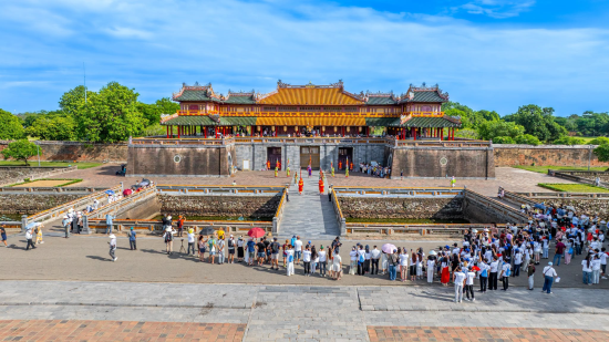 Lễ Đổi gác Đại Nội Huế