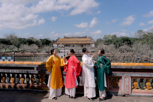 Five-part Ao Dai in Hue