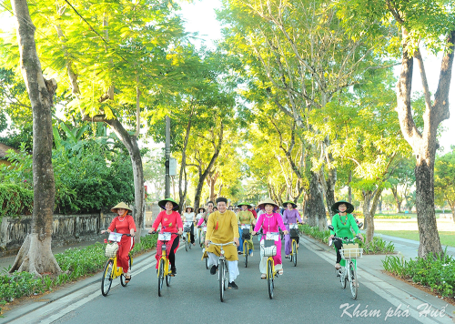 Ngày hội áo dài cộng đồng