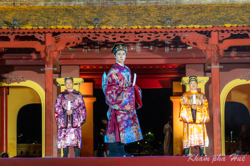 Chương trình nghệ thuật áo dài "Hà Nội - Huế - Sài Gòn"