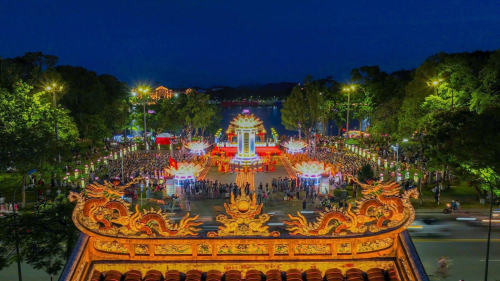 Lễ hội Hoa đăng Huế 2026